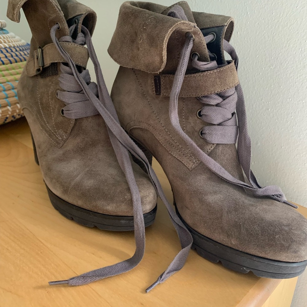 Paul Green Taupe suede lace up boots